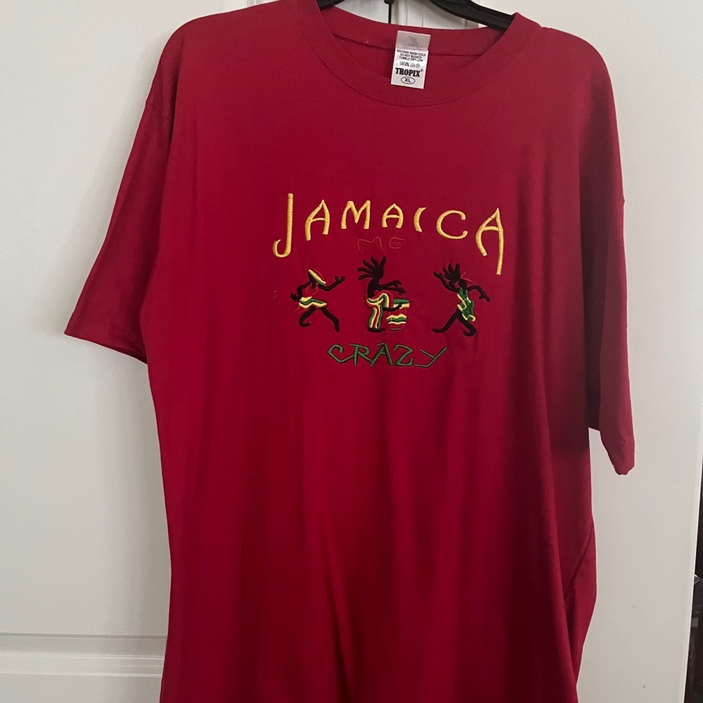 🔴🟡🟢 Jamaica Graphic Red T-Shirt🔴🟡🟢🟡🟢 NWOT
